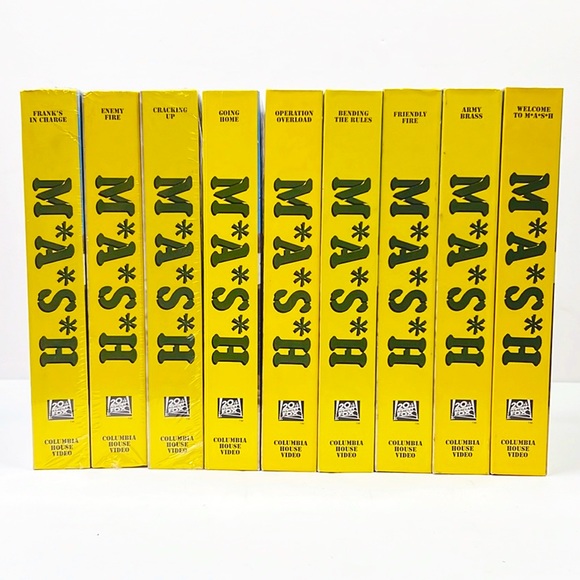 MASH TV Authentic Autograph Mike Farrell & 9 MASH Collectors Edition VHS Tapes - Picture 5 of 7